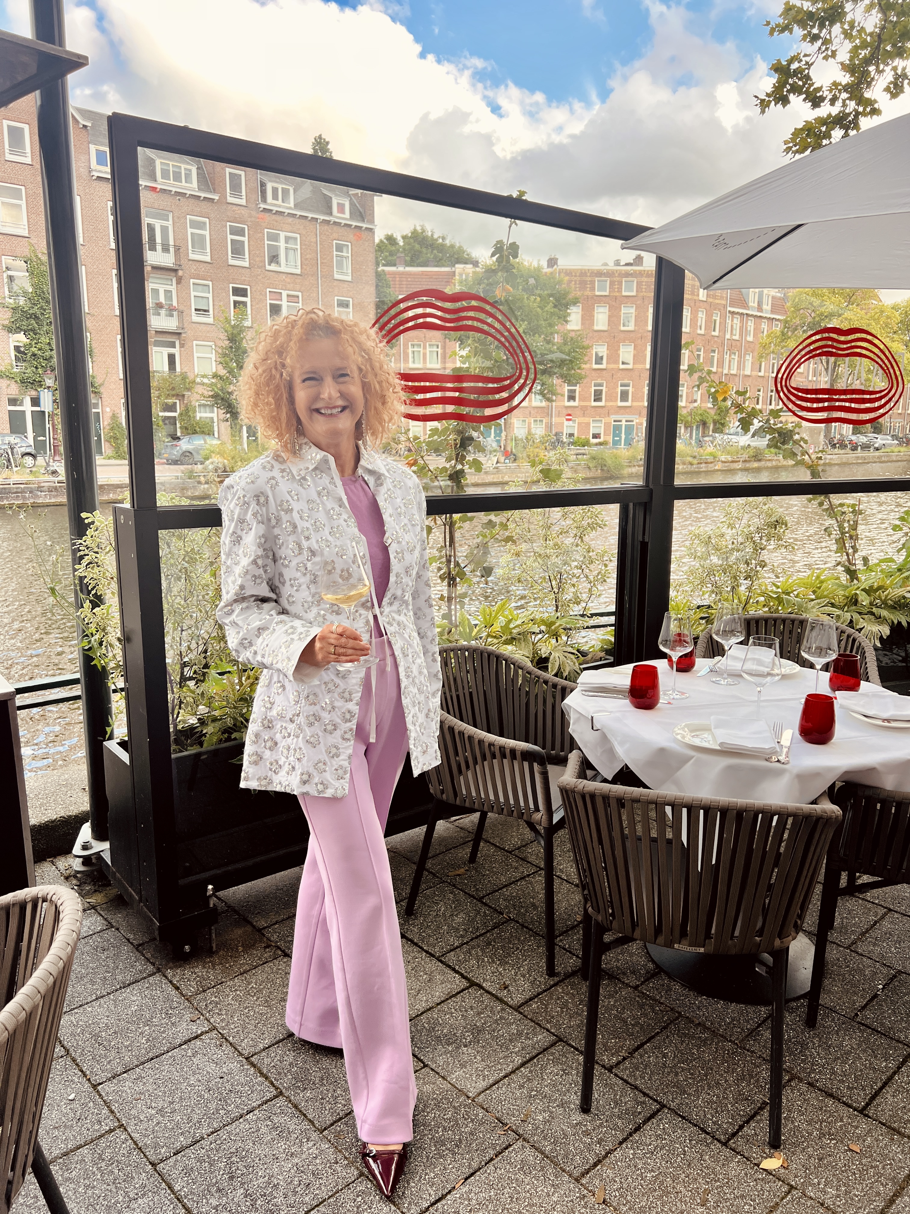 Het leukste terras van Amsterdam deze zomer! Bisous Summer Terrace Bisous bij Daalder